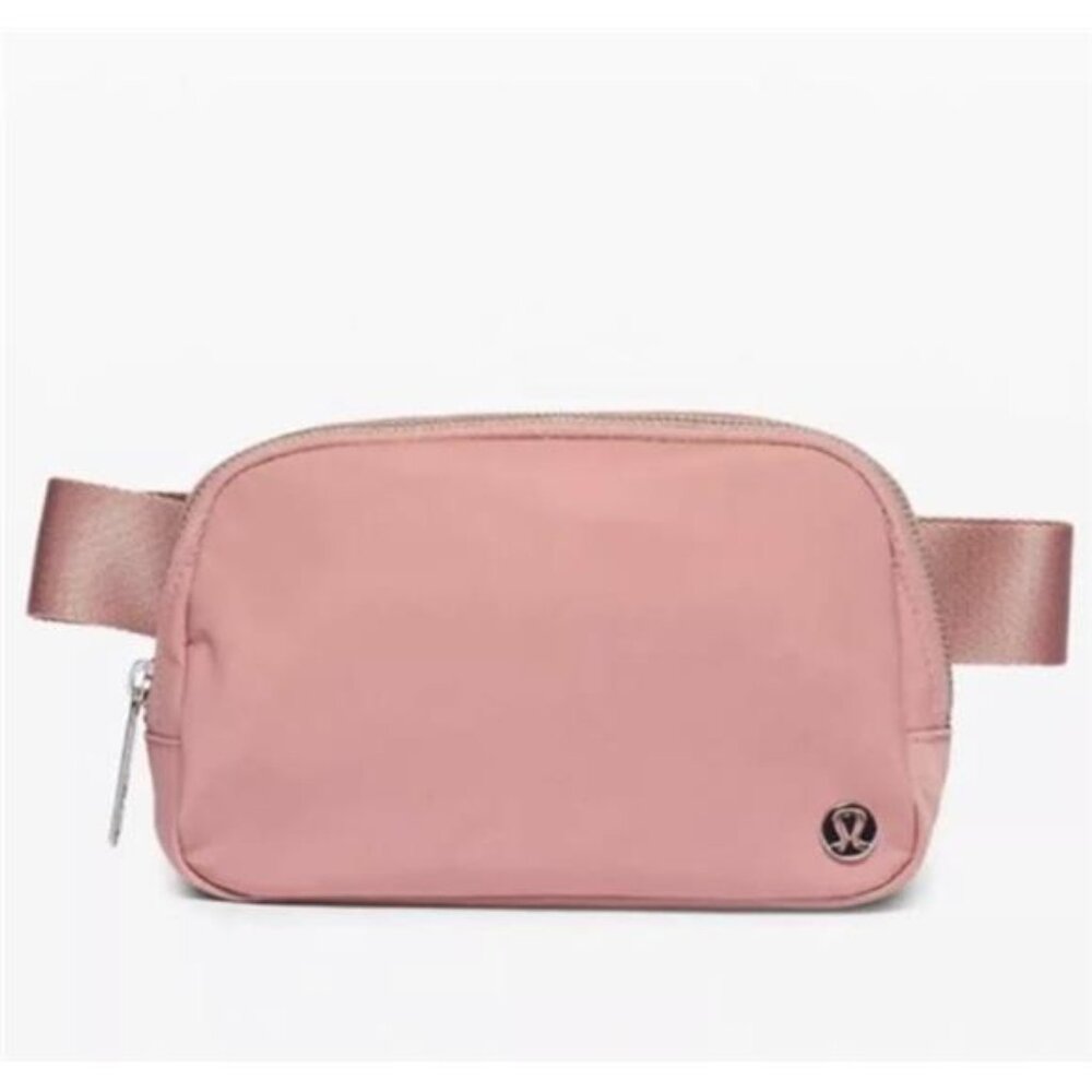 Lululemon everywhere belt bag 1L - Crossbody Adjustable Strap Lulu Light Pink